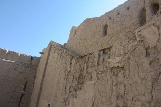 Oman - Nizwa - Mauern aus Sand und Lehm