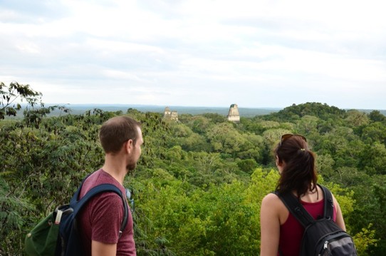 Guatemala - Tikal - Auf der höchsten Pyramide... Wie hat das wohl damals noch ohne Dschungel ausgesehen? 