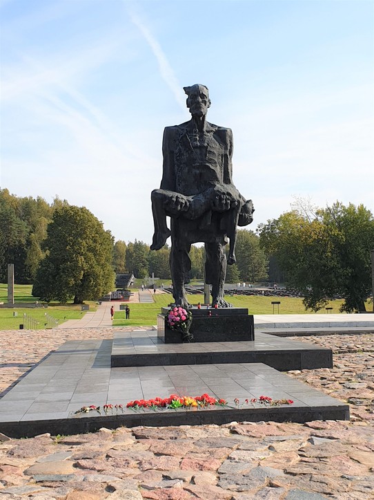 Belarus - Minsk - The Unconquered Man, the statue of the survivor of Khatyn and his son (who died in his arms)