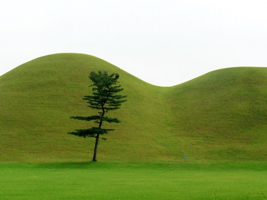 Südkorea - Yangsan-si - Hügelgräber