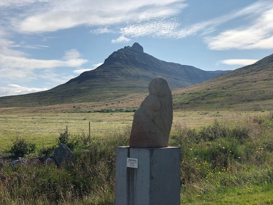Island - Súðavík - Wieder ein schöner Berg, der auch meinem Lieblingsberg Kirkjufell ähnelt, finde ich...
