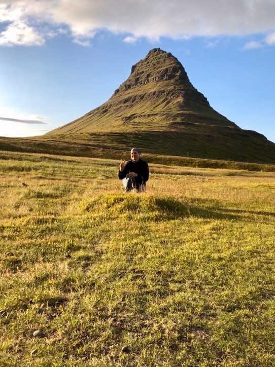 Island - Grundarfjarðarbær - So! Ein Bild auch vom Kirkjufell und mir😍👍
