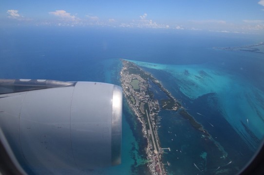 Mexiko - Isla Mujeres - Wir haben es geschafft, Anflug Cancún über Isla Mujeres