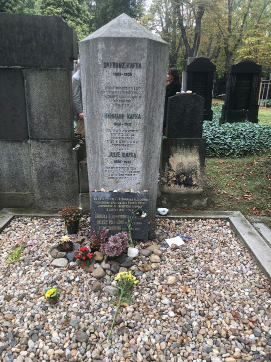 Tschechische Republik - Prag - Jüdischer Friedhof- Grab von Dr Franz Kafka 