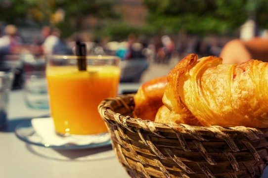 Deutschland - Eschborn - Es geht mit einem guten Frühstück in Eschborn los