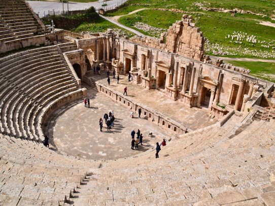 Jordanien - Jarash - Das südliche Theater, und schon wieder so viele Stufen.