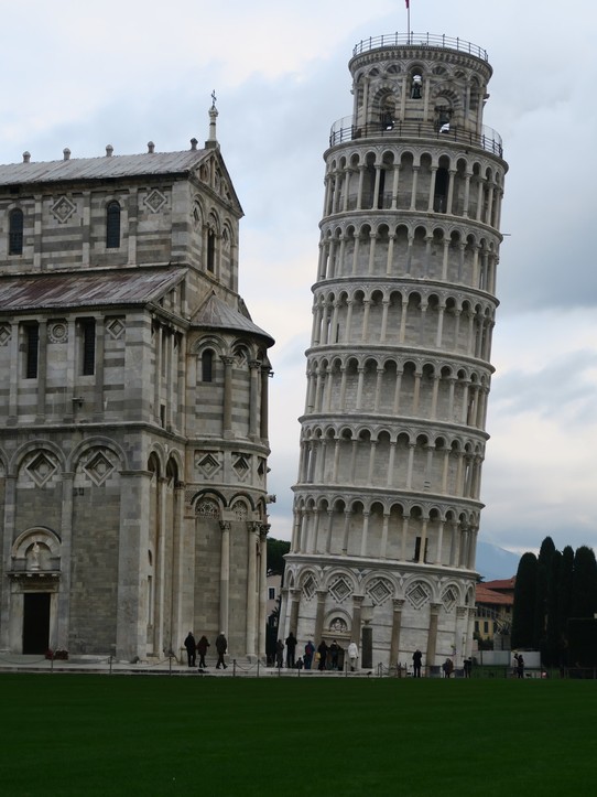 Italy - Pisa - La tour, ou comment perdre ses reperes!