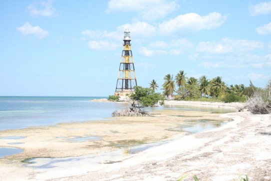 Kuba - Cayo Jutías - Ein Leuchtturm den die Amerikaner in 50er Jehren erbauten.