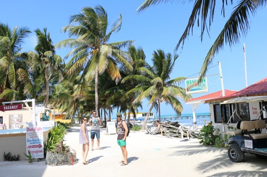Belize - Caye Caulker - Der Strandweg
