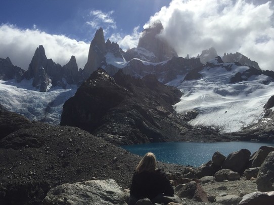 Argentina - El Chaltén - After one more day hiking we arrived at the lake Laguna de los Tres, where Fitz Roy looms menacingly
