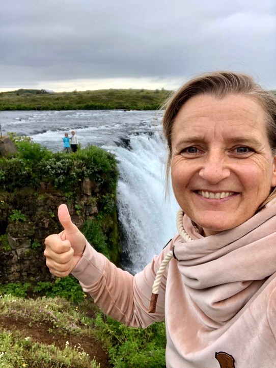 Island - Bláskógabyggð - Also dann... so lange alles gut ist und noch niemand im Wasser herumtreibt kann ich ja auch noch ein Selfie machen... unglaublich die Kids... wir sind die da jetzt so schnell hingekommen???