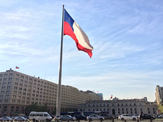 Chile - Santiago - Die größte Fahne die wir sahen