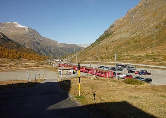 Schweiz - Pontresina/Engadin, - Zur  Diavolezza mit Berninabahn, PKW oder Bus