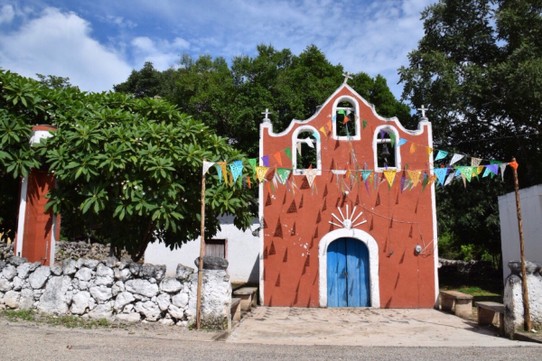 Mexiko - Mérida - Irgendwo im Nirgendwo, Kirche in einem Dorf