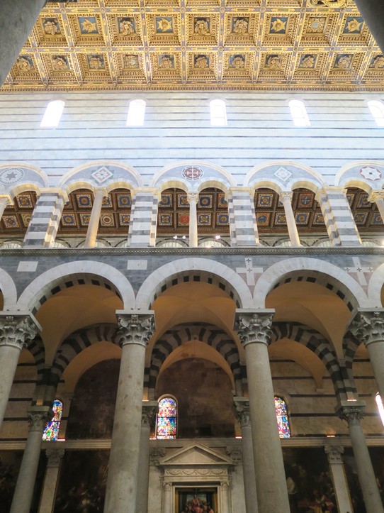 Italy - Pisa - Cathedrale romane avec des fresques renaissance