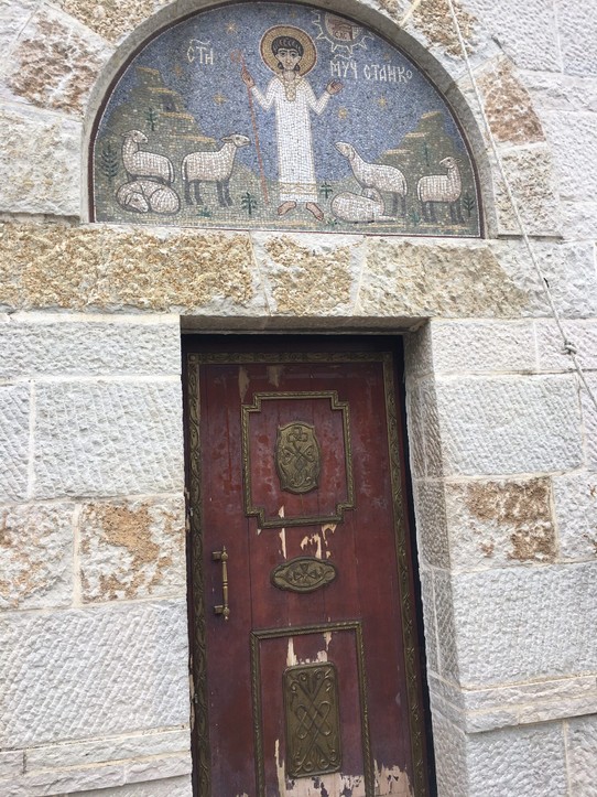 Montenegro -  - Der Eingang des unteren Klosters