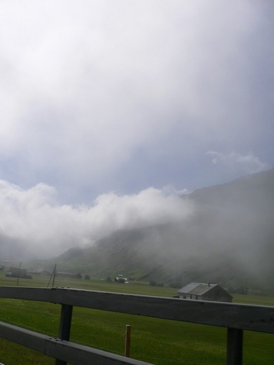 - Gotthardpass - raus aus der Wolke