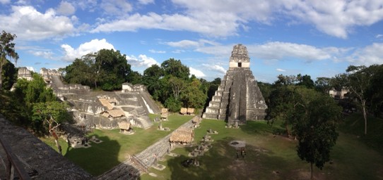 Guatemala - Tikal - Tempel II - ein Panoramabild, das für sich spricht...