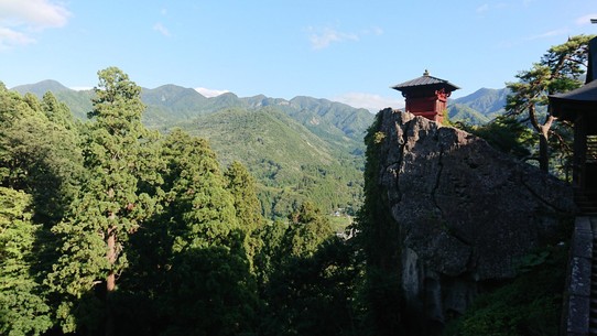 Japan - Yamagata - Malerischer Blick nach dem erklimmen der über 1000 Stufen 