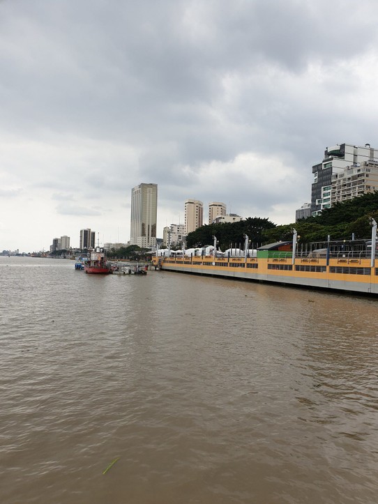 Ecuador - Guayaquil - Guyaquil from the river
