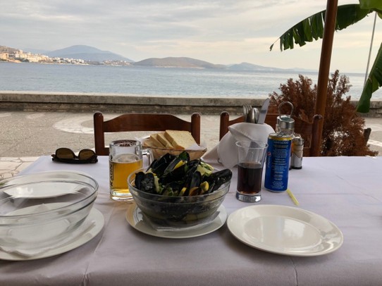 Albanien - Saranda - 6€ für die Muscheln und 5€ für Spaghetti mit Meeresfrüchten, da muss man natürlich zuschlagen!