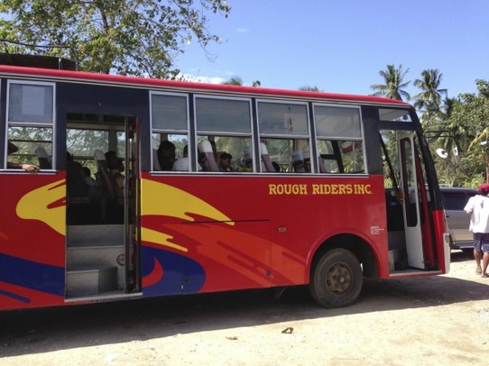Philippinen - Malapascua Island - Taking the bus from Cebu to Malapascua