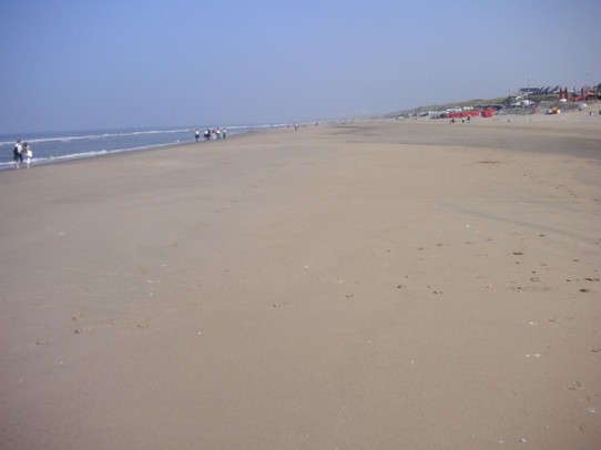 Niederlande - Zandvoort - Der Strand von Zandfort: Sand so weit man sehen kanm!