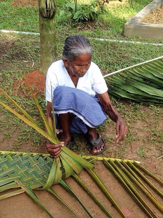 Indien - Kochi - Hier entsteht eine Palmmatte