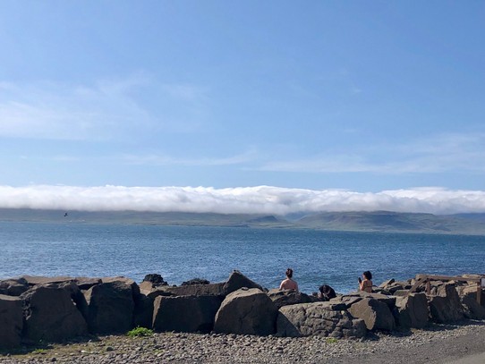 Island -  - Beim verlassen von Drangsnes geht es wieder vorbei am Hot Pot. Könnte ich auch direkt wieder rein... 🥰