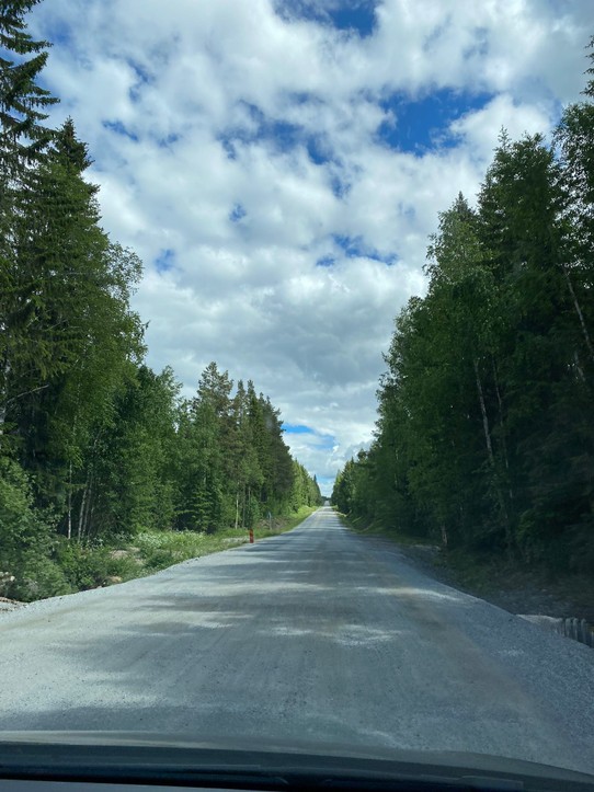 Schweden - Kälarne - Die Strassen werden schmaler und sind teilweise ungeteert 