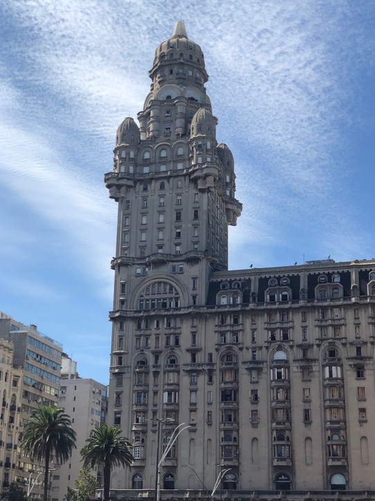 Uruguay - Montevideo - Palacio Salvo