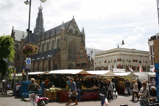 Niederlande - Haarlem - Grote Markt und Grote Kerk