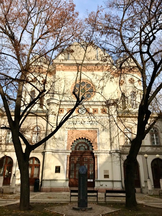 Ungarn - Győr - Synagoge | Musikschule | Klavierstunde