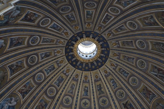 Vatikanstadt - Città del Vaticano - ... und die Hauptkuppel