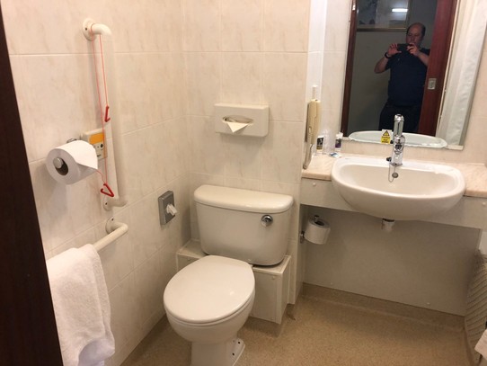 Vereinigtes Königreich - Livingston - Bad mit WC
