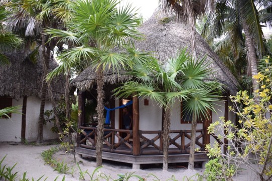 Mexiko - Lázaro Cárdenas - unsere Hütte am Strand für die nächsten 2 Nächte 