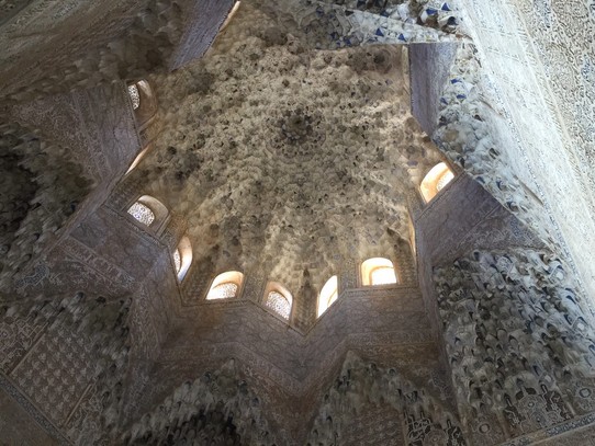 Spanien - Granada - Die schönste Deckenkonstruktion Alhambra
