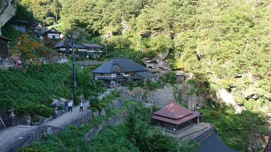 Japan - Yamagata - Der Tempel Yamadera liegt versteckt Inden Bergen
