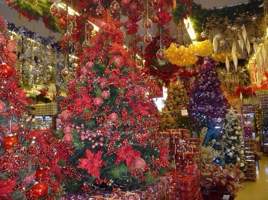 Singapur - Rochor - Weihnachtsläden mit Räucherstäbchen-Duft
Sehr verwirrend!