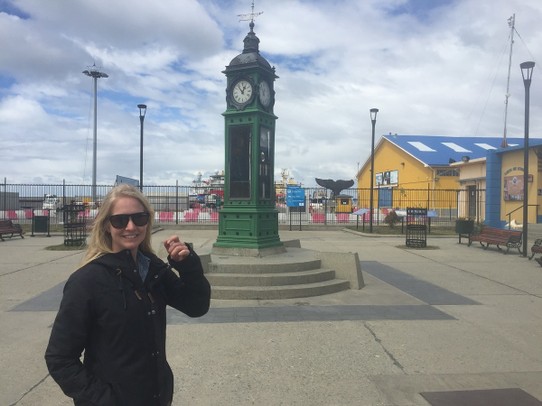 Chile - Punta Arenas - Ymke shows one of the most touristic sights in Punta Arenas itself