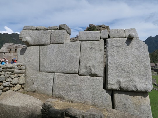 Peru - Machu Picchu - Tailleurs de pierre hors pair et anti sismique