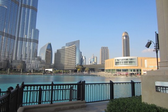 Vereinigte Arabische Emirate - Dubai - Künstlich angelegter See 