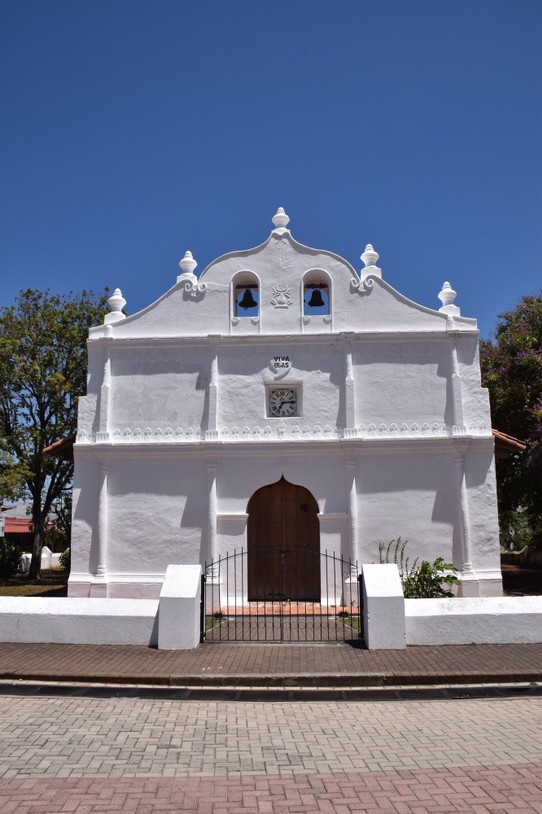 Costa Rica - Nicoya - Außer einer Kirche von 1544 gab es nicht viel zu erkunden.