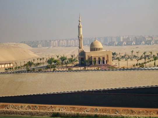 Ägypten -  - Im Hintergrund Ismailia 