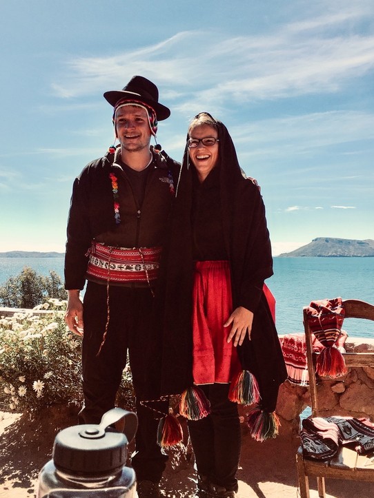unbekannt - Titicaca-See - wir wurden traditionell eingekleidet