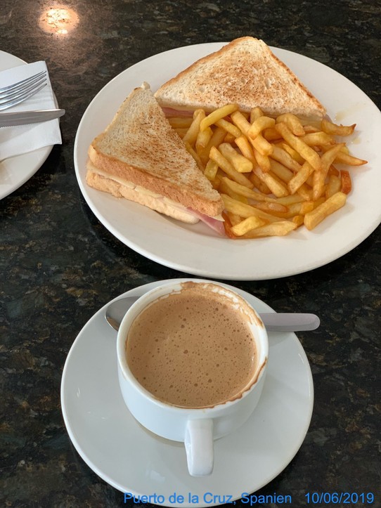 Spanien - Puerto de la Cruz - Sandwich mit Café con leche