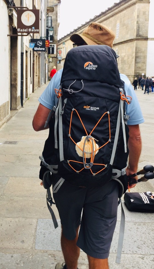 Spanien - Santiago de Compostela - Pilger kurz vor der Ankunft in Santiago de Campostella
