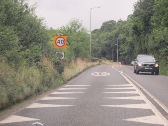 Vereinigtes Königreich - Falmouth - Limit 40 Meilen   übliche Geschwindigkeit auf Landstraßen