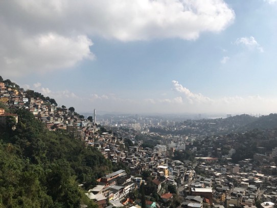Brazil - Rio de Janeiro - Favelas... so läbed 25% vo de Lüüt in Rio