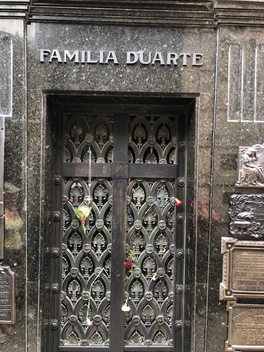 Argentinien - Buenos Aires - Am Grab von Evita